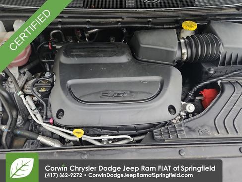 Certified 2025 Chrysler Pacifica Limited FWD image 35
