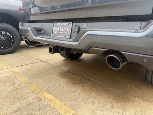 New 2026 RAM 1500 4x4 Crew Cab image 9