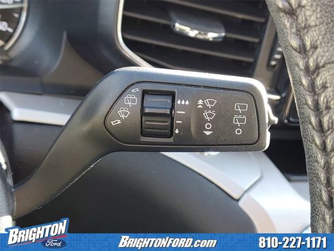 Used 2023 Ford Explorer XLT w/ Equipment Group 202A image 21