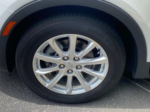 Used 2023 Cadillac XT4 Luxury FWD image 6