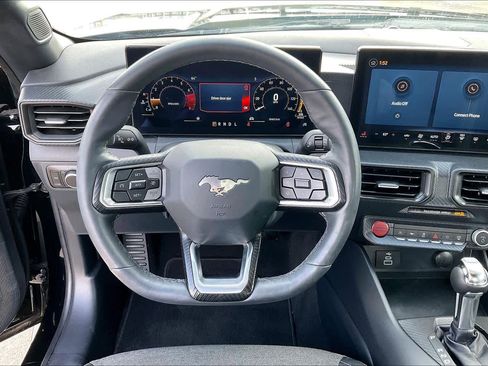 Used 2024 Ford Mustang EcoBoost image 5