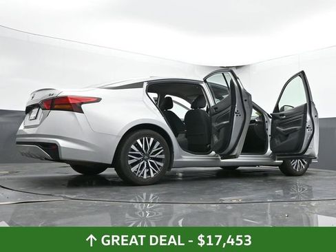 Used 2024 Nissan Altima 2.5 SV image 74