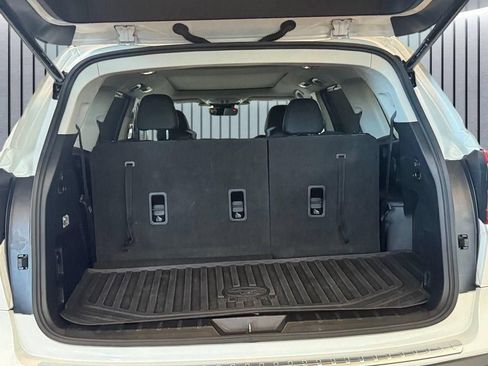 Used 2023 Subaru Ascent Limited w/ Technology Package AWD/4WD image 10