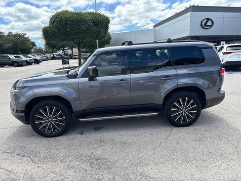Used 2024 Lexus GX 550 w/ Accessory Package (Z1) AWD/4WD image 2
