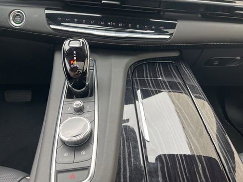 Used 2021 Cadillac Escalade Sport AWD/4WD image 17