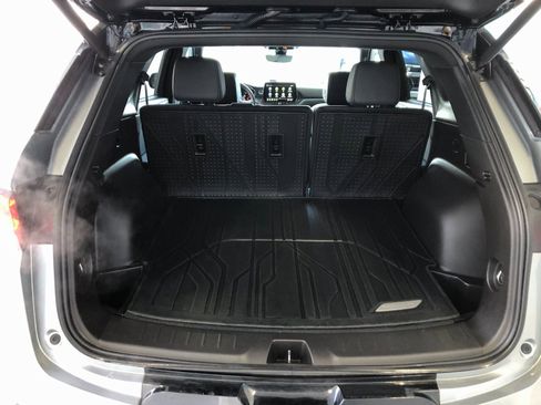 Certified 2024 Chevrolet Blazer RS w/ Driver Confidence II Package image 8