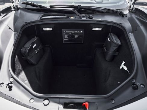 Used 2017 Ferrari 488 GTB RWD image 22