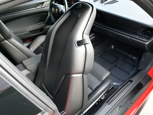Used 2022 Porsche 911 Carrera GTS image 41