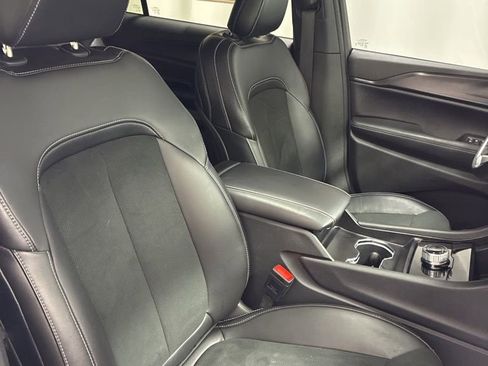 Used 2025 Jeep Grand Cherokee L Altitude image 32