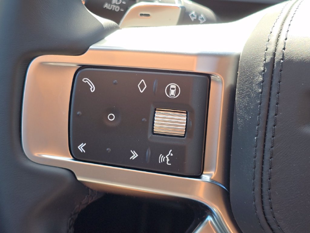 New 2026 Land Rover Discovery Limited Edition AWD/4WD image 38