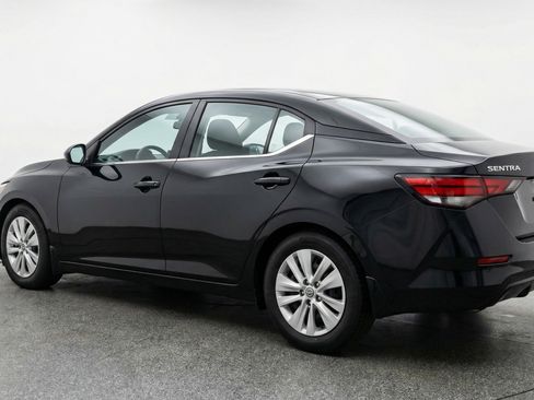 Used 2025 Nissan Sentra S image 6