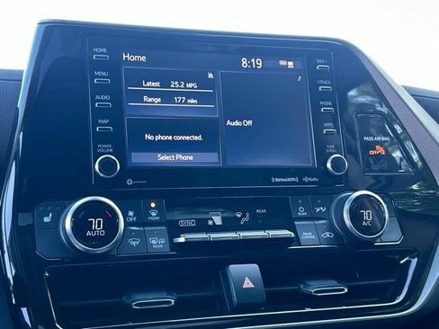 Used 2022 Toyota Highlander XLE AWD/4WD image 69