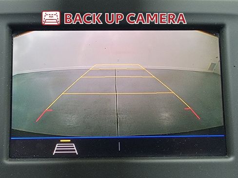 Used 2020 Chevrolet Equinox LS w/ LS Convenience Package FWD image 22