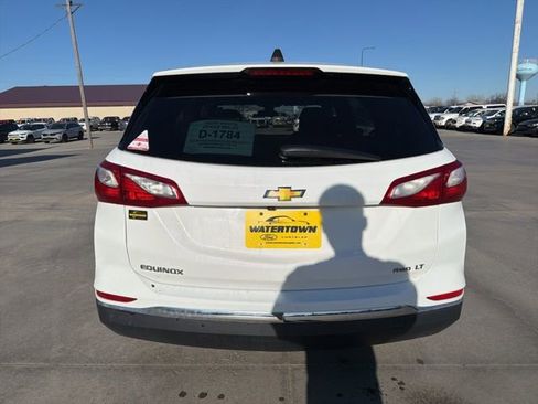 Used 2020 Chevrolet Equinox LT w/ Driver Convenience Package image 6