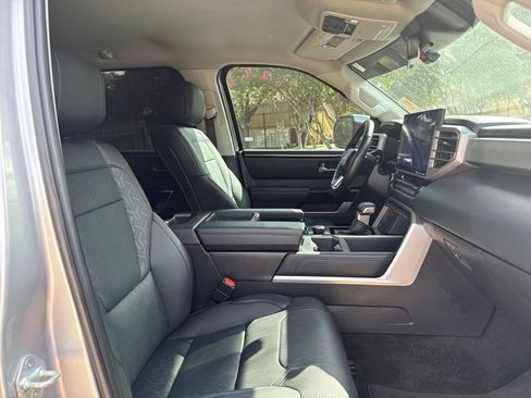 Used 2024 Toyota Tundra Limited w/ Power Package AWD/4WD image 9