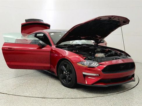 Used 2023 Ford Mustang Coupe RWD image 9