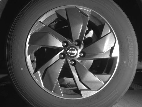 Used 2025 Nissan Rogue SV AWD/4WD image 14