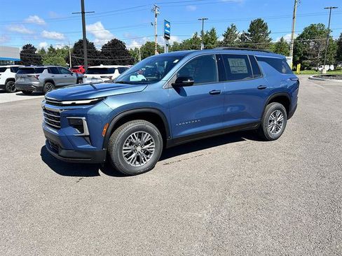 New 2026 Chevrolet Traverse LT FWD image 1