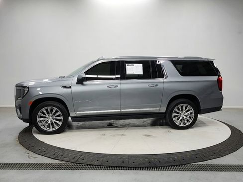 Used 2023 GMC Yukon XL Denali RWD image 4