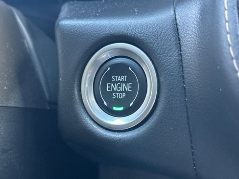 Used 2024 Chevrolet Suburban Premier AWD/4WD image 33
