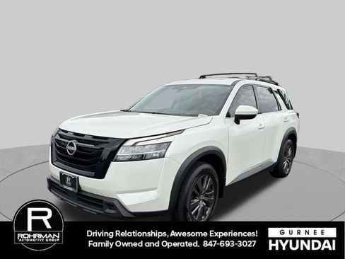 Used 2022 Nissan Pathfinder SV w/ SV Premium Package AWD/4WD image 1