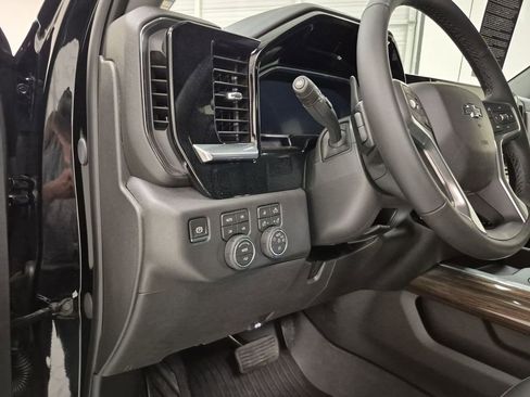 New 2026 Chevrolet Silverado 1500 LT Trail Boss w/ Safety Package AWD/4WD image 18