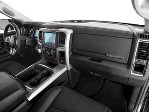 Used 2016 RAM 1500 Laramie w/ Convenience Group AWD/4WD image 10