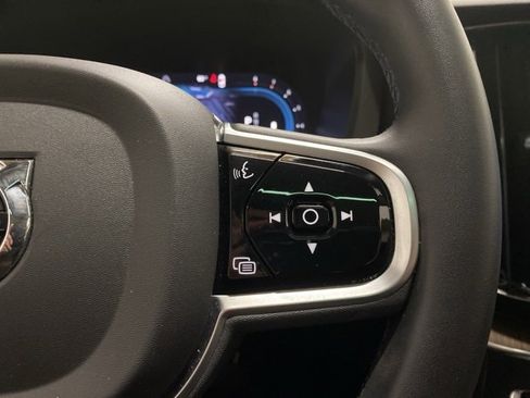 Used 2023 Volvo XC60 B5 Plus w/ Protection Package Premier image 39