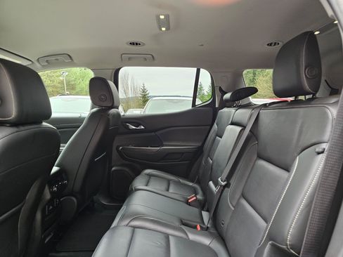 Used 2019 GMC Acadia SLT w/ LPO, Cargo Package AWD/4WD image 15