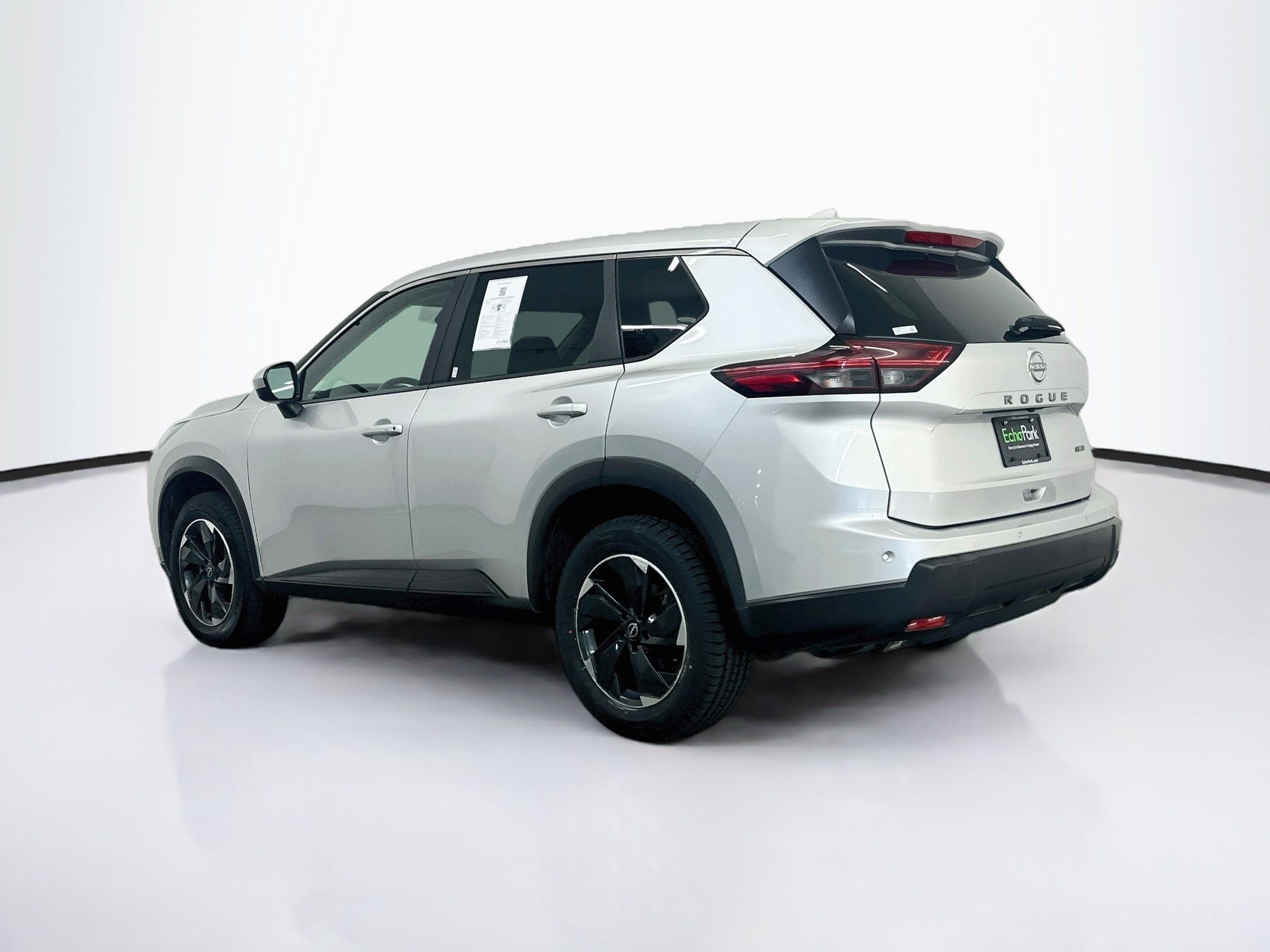 Used 2025 Nissan Rogue SV AWD/4WD image 5