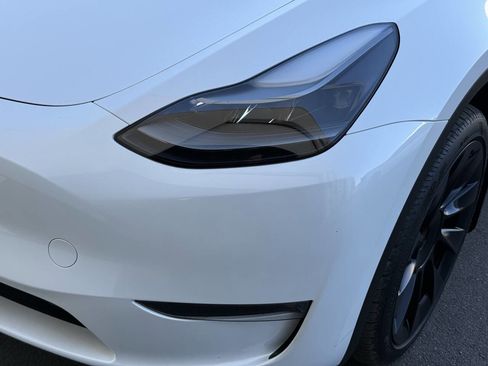Used 2024 Tesla Model Y Long Range AWD/4WD image 33