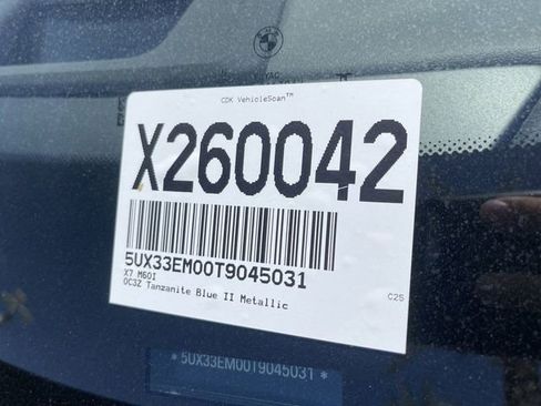 Used 2026 BMW X7 M60i image 23