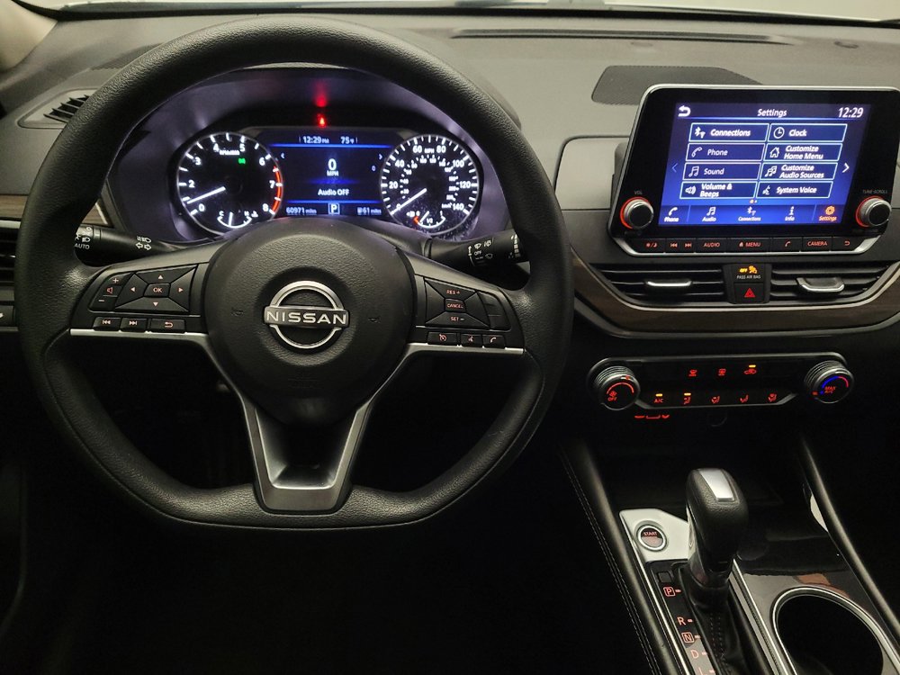 Used 2023 Nissan Altima 2.5 SV FWD image 22