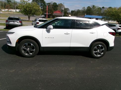 Used 2025 Chevrolet Blazer LT image 6