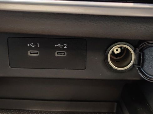 Used 2025 Nissan Rogue SV w/ SV Premium Package FWD image 22