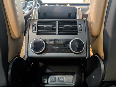 Used 2025 Land Rover Discovery Dynamic SE AWD/4WD image 27