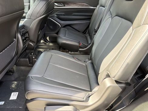 New 2026 Jeep Grand Cherokee L Limited AWD/4WD image 19