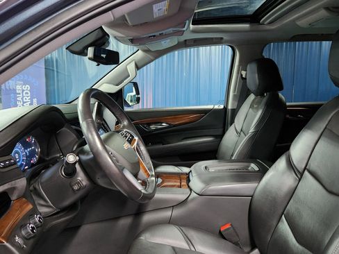 Used 2020 Cadillac Escalade Luxury image 7