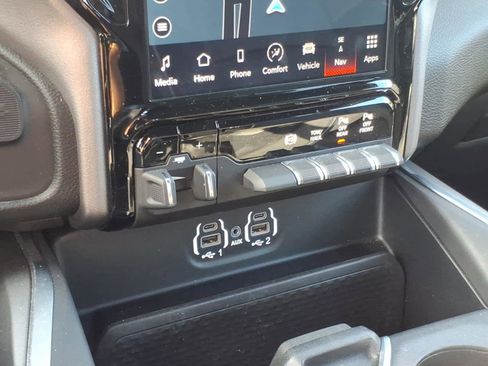 Used 2024 RAM 2500 Laramie w/ Night Edition image 23