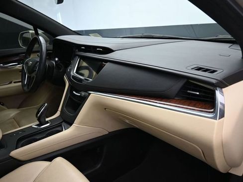 Used 2017 Cadillac XT5 Premium Luxury image 42