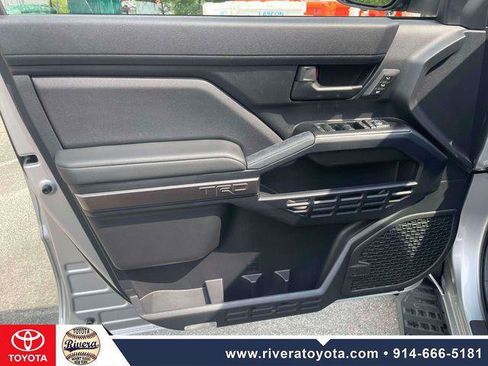 Certified 2025 Toyota 4Runner TRD Off-Road Premium w/ Tow Technology Package AWD/4WD image 17