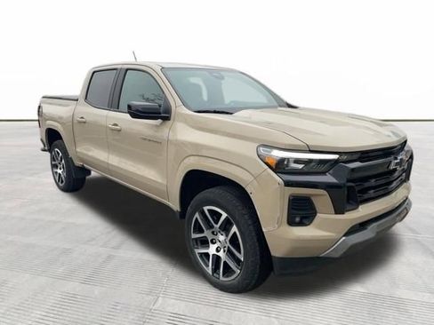 Used 2023 Chevrolet Colorado Z71 w/ Advanced Trailering Package image 2