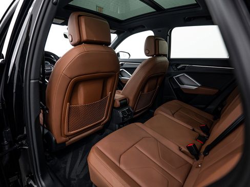 Certified 2025 Audi Q3 2.0T Premium Plus w/ Premium Plus Package image 16