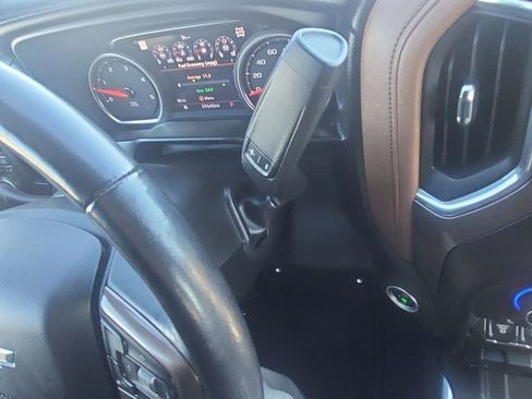 Used 2021 Chevrolet Silverado 2500 High Country w/ Z71 Off-Road Package image 22