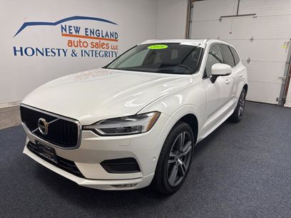 Used 2018 Volvo XC60 T6 Momentum w/ Advanced Package