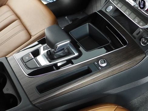 Used 2023 Audi Q5 2.0T Premium image 15