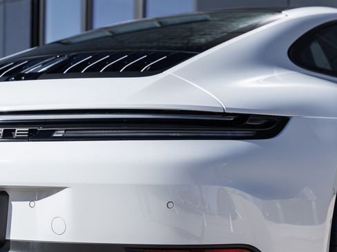 Used 2025 Porsche 911 Carrera GTS image 17