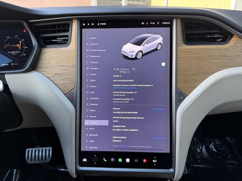 Used 2019 Tesla Model X 75D image 24