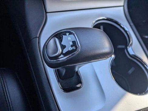 Used 2015 Jeep Grand Cherokee Altitude image 12