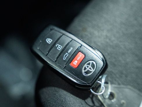 Used 2025 Toyota Camry LE image 37